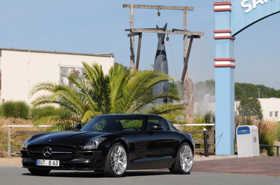  Mercedes-Benz SLS AMG by Brabus 2010 года  (фото 8 из 64)